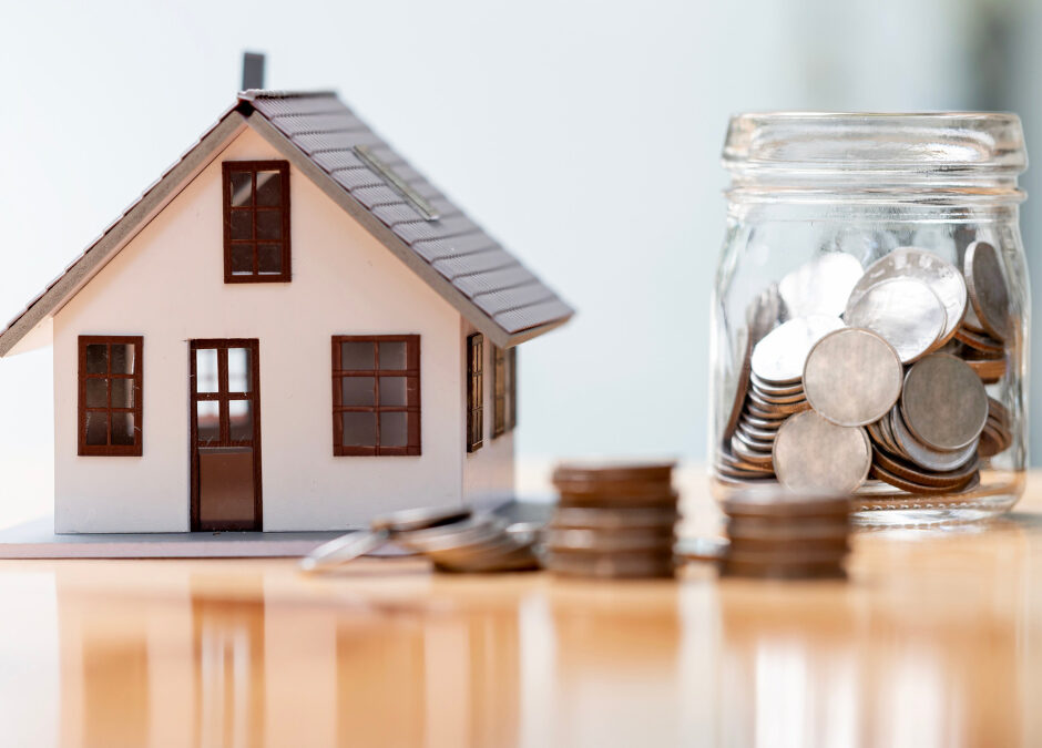 Maximizing Home Insurance Savings: Practical Tips for Budget-Conscious Homeowners